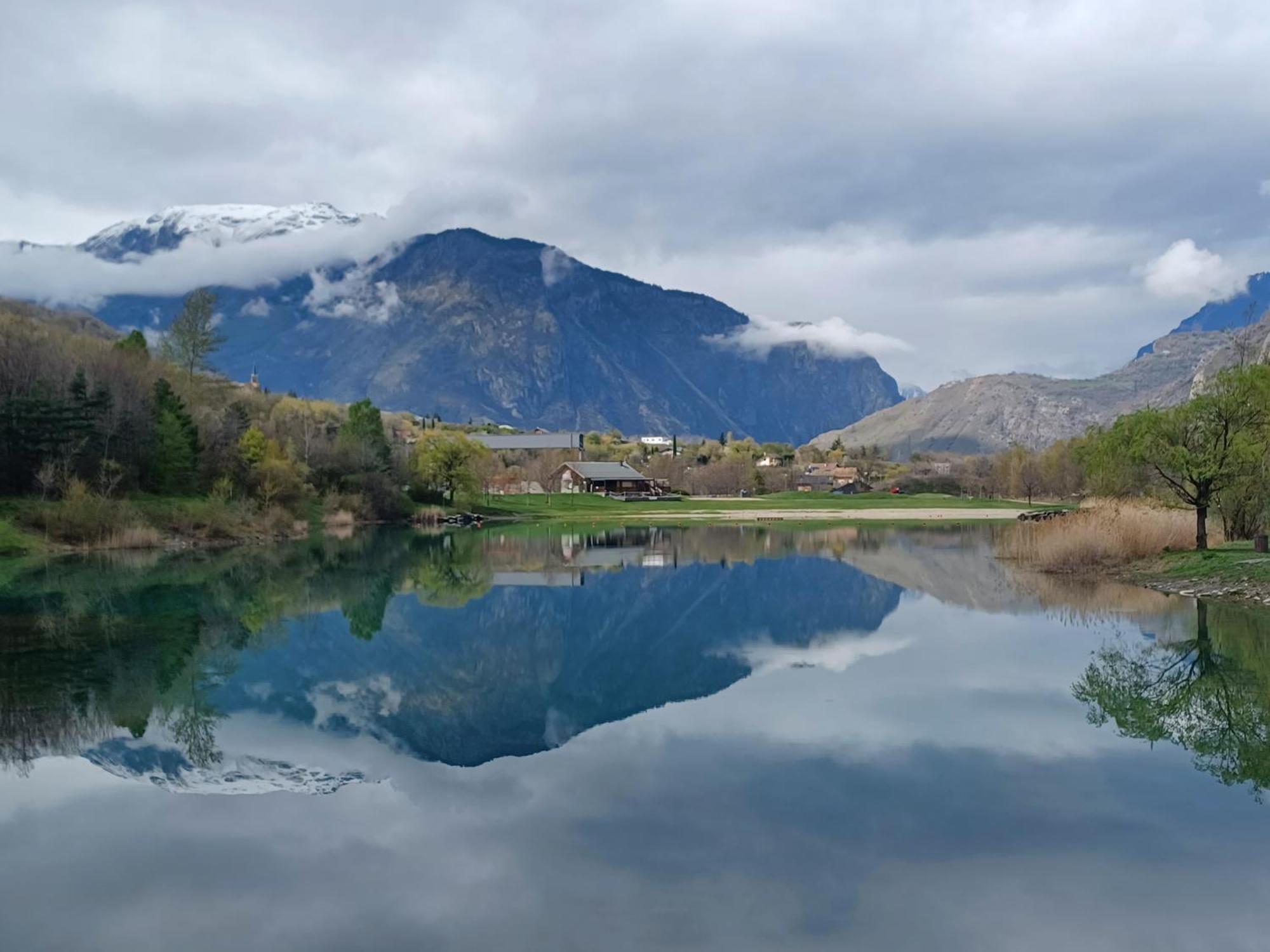 Villargondran, Les Magnifiques Cols De Maurienne Garage Motos, Velos Zimmer foto