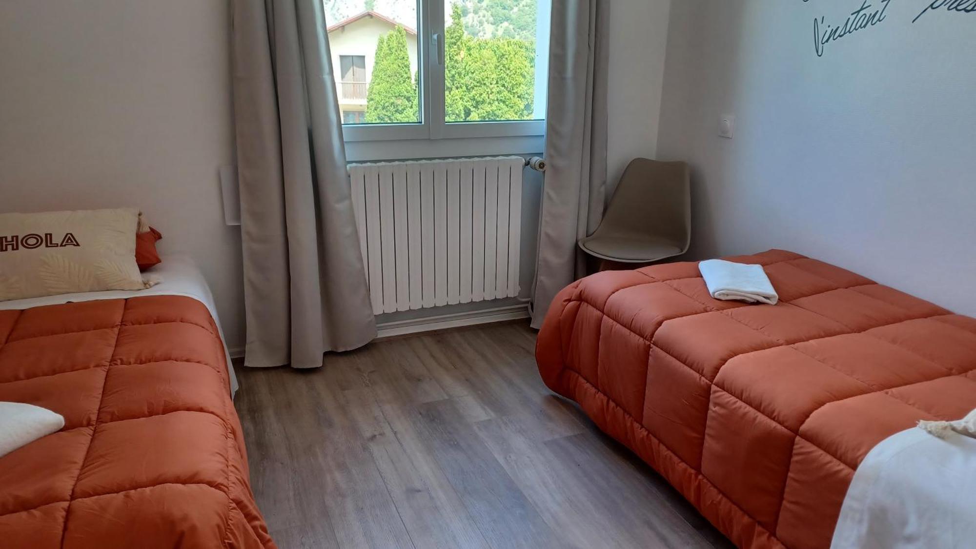Villargondran, Les Magnifiques Cols De Maurienne Garage Motos, Velos Zimmer foto